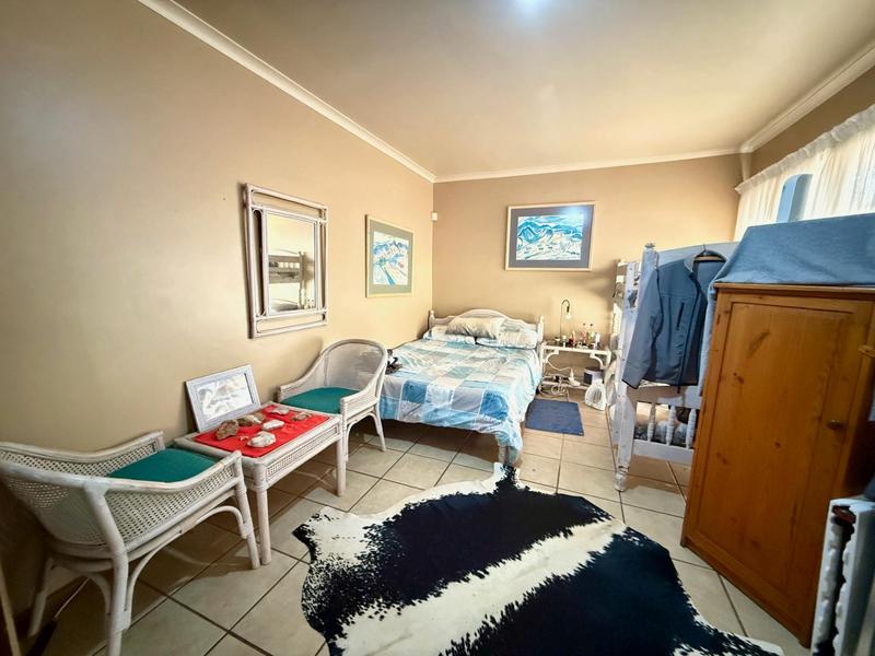 4 Bedroom Property for Sale in Bergzicht Western Cape
